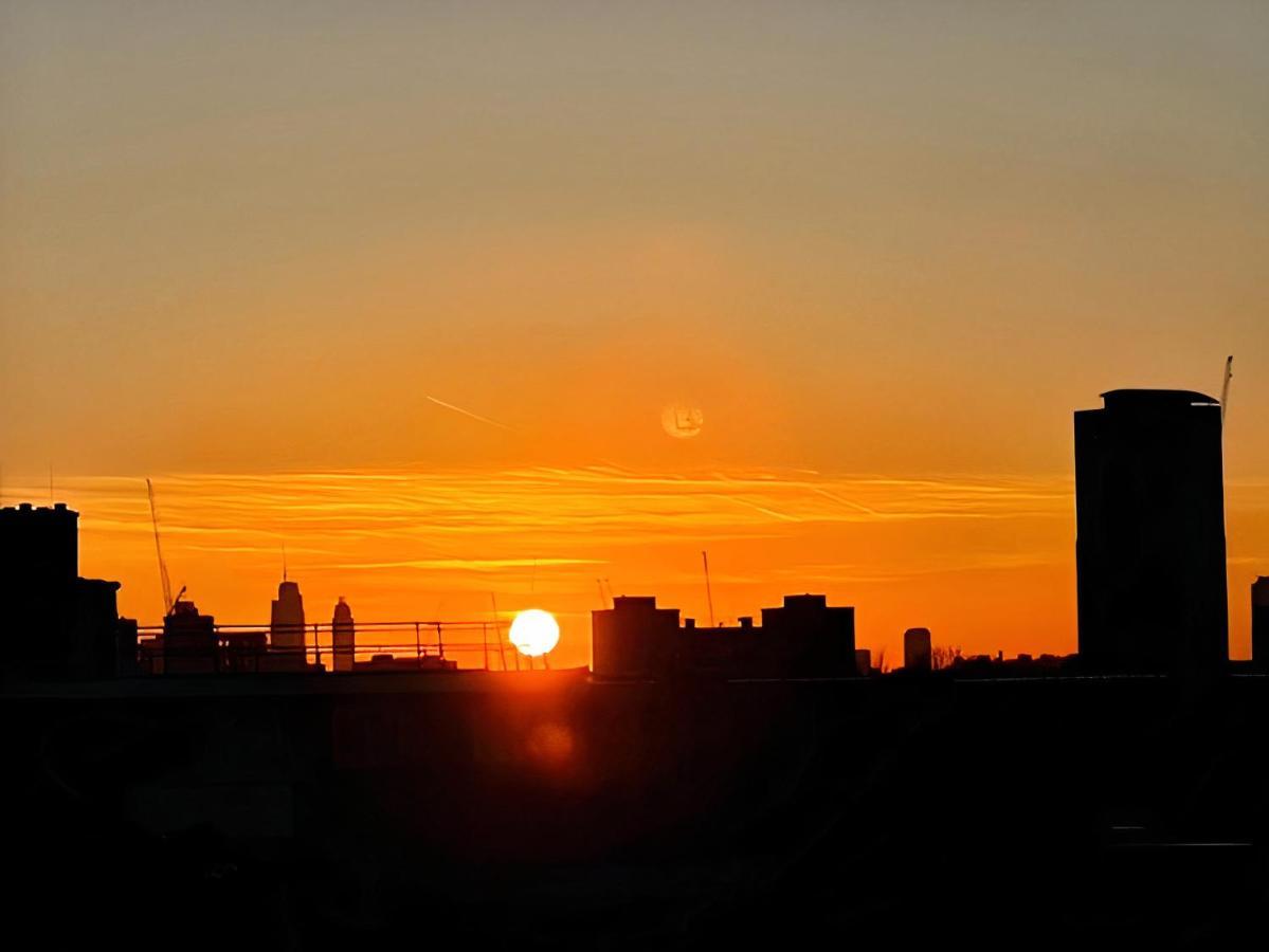 Bright Spacious En-Suite Room W/ London Views - 8Min From London Bridge! Exterior foto
